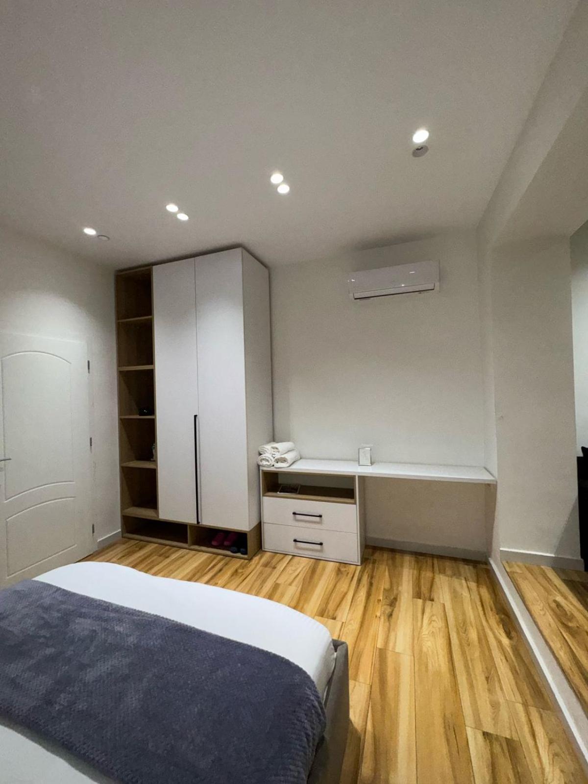 Luxury Apartments Blloku 티라나 외부 사진